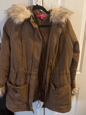 Together Women's Tan Brown Faux-Fur Trim Puffer Parka